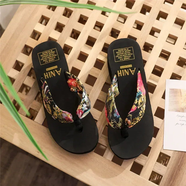 2025 Fashion Women Flip Flops Summer Beach Platform Slippers Casual Outside Wedges Sandals Summer Women Shoes